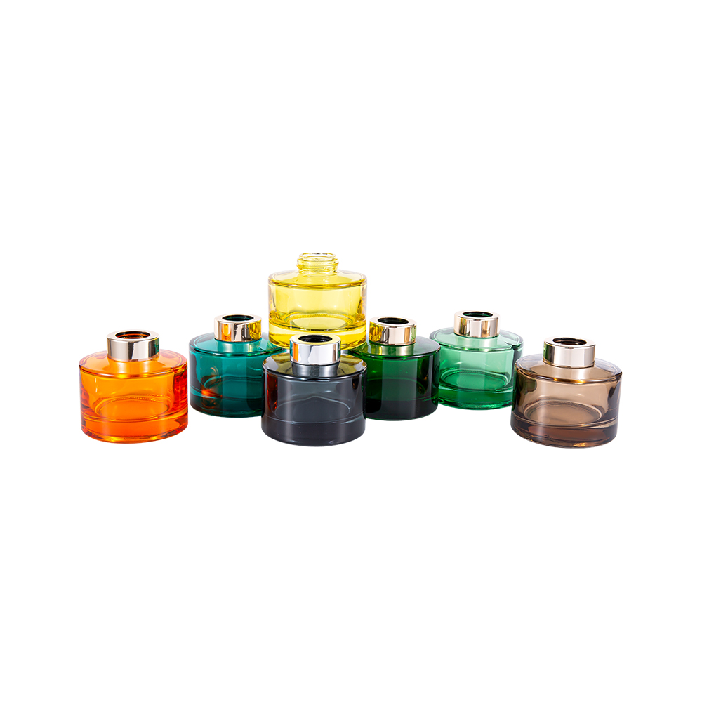 100 ML fargebelagt diffuserflaske med 28 mm stor UV-aluminiumhette